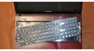 Samsung R580h: Intel Core i3-330m и GeForce GT 330m