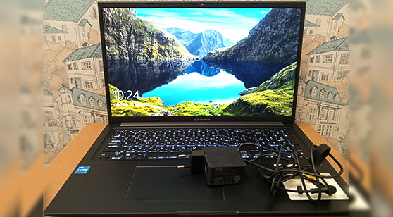 Для дома: ASUS Vivobook 17